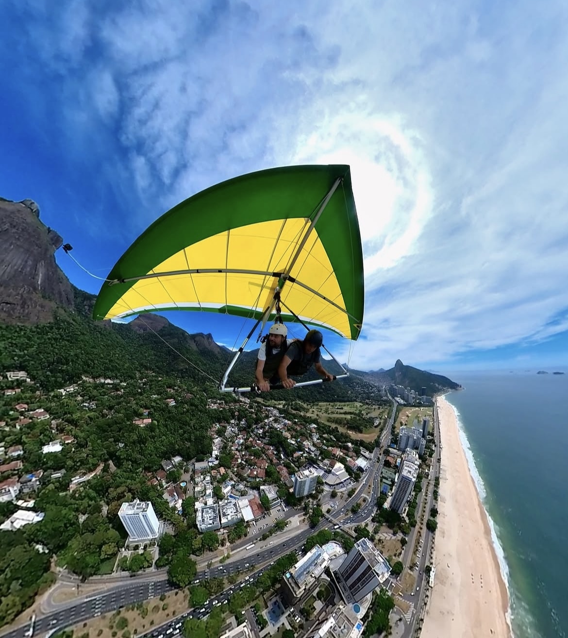 Parapente y Ala Delta en São Conrado